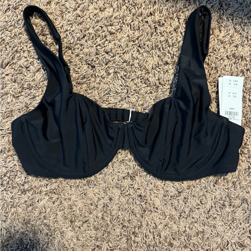 NWT Abercrombie bikini top with underwire